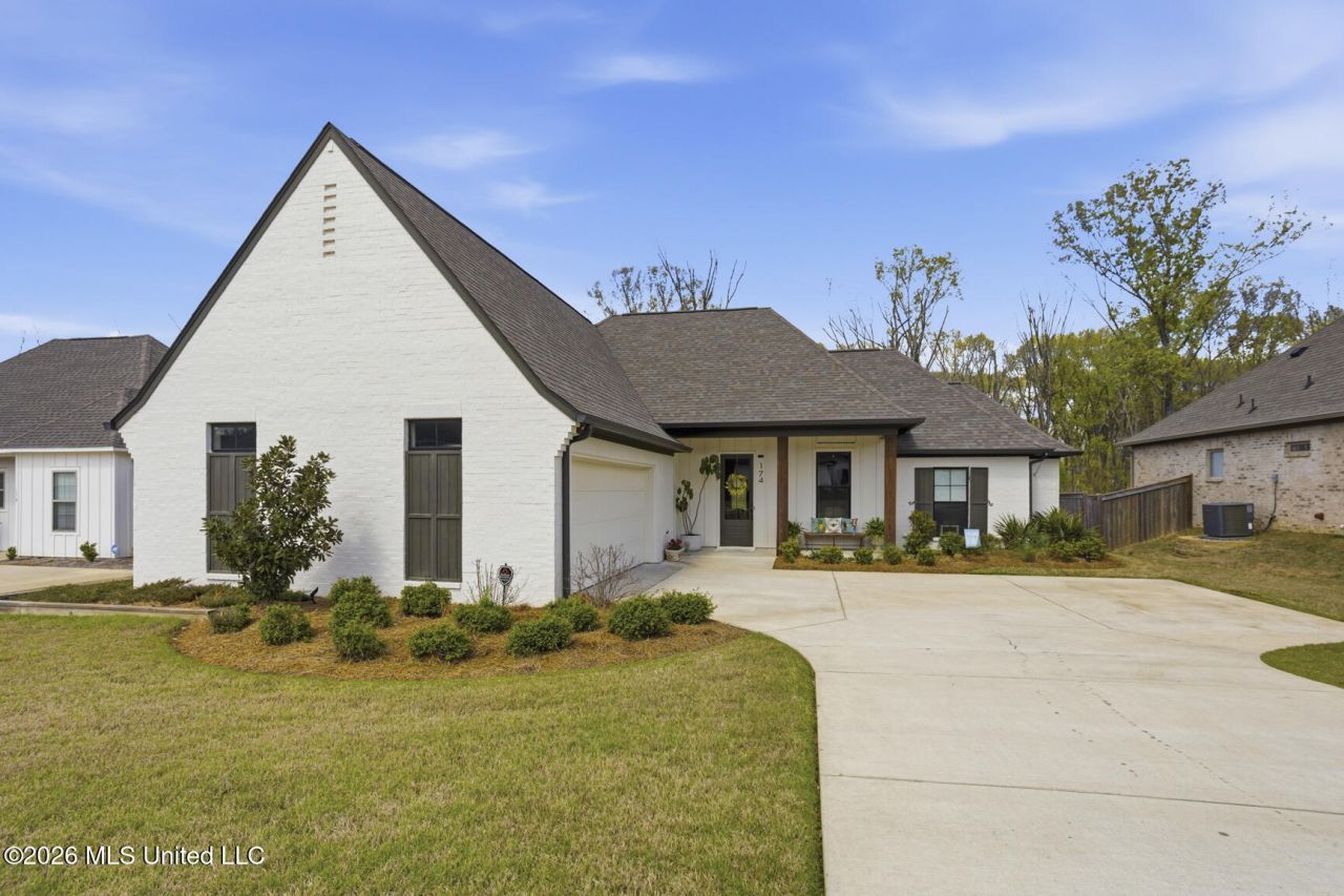 174 Shore View Drive, Madison, MS 39110 Main Photo
