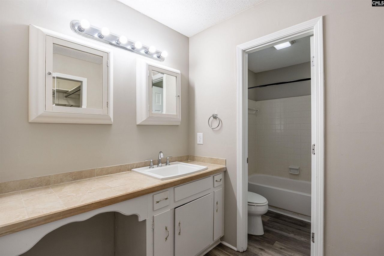 407 Marston Moor Lane  Photo 17