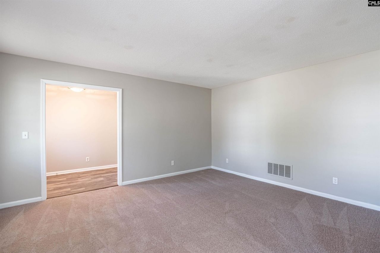 407 Marston Moor Lane  Photo 5