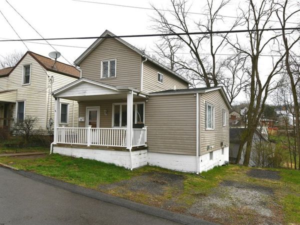 17 Dean St, Carnegie, PA 15106