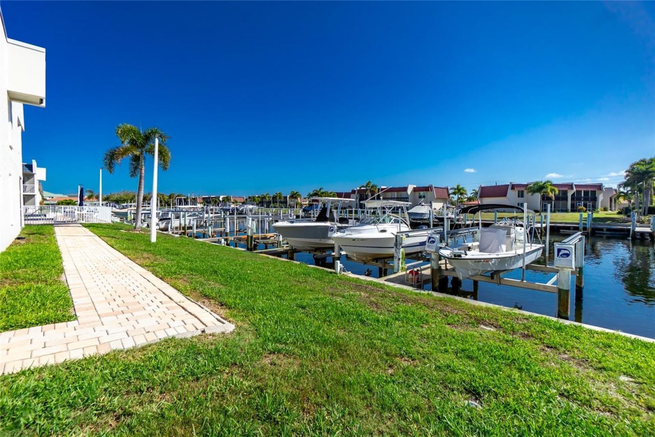 316 Coldeway Drive, Unit 38, Punta Gorda, FL 33950 Photo