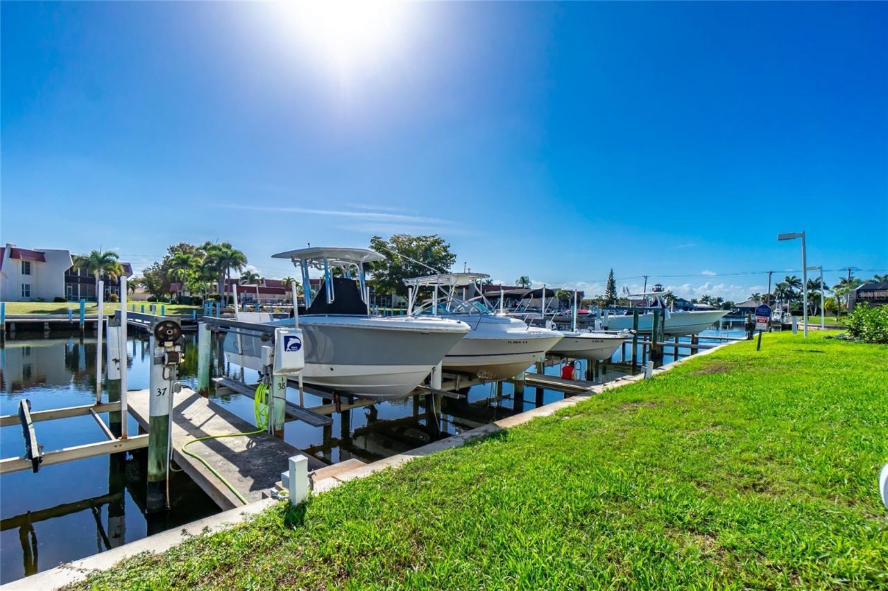 316 Coldeway Drive, Unit 38, Punta Gorda, FL 33950 Photo