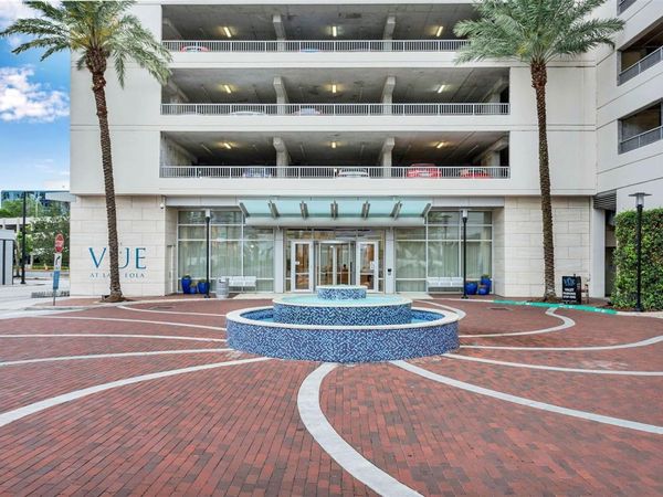 150 E ROBINSON STREET, Unit 215, ORLANDO, FL 32801