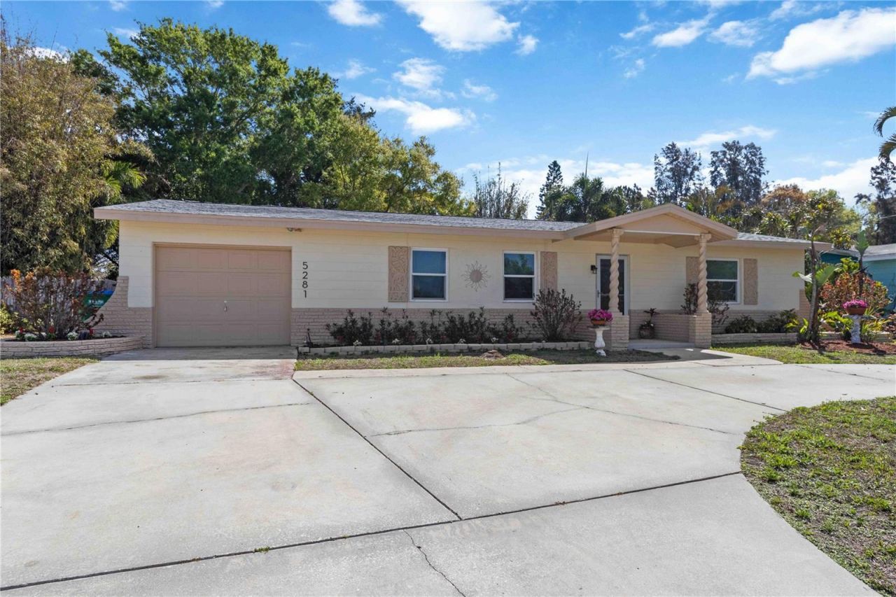 5281 57th Street N, Kenneth City, FL 33709 Photo