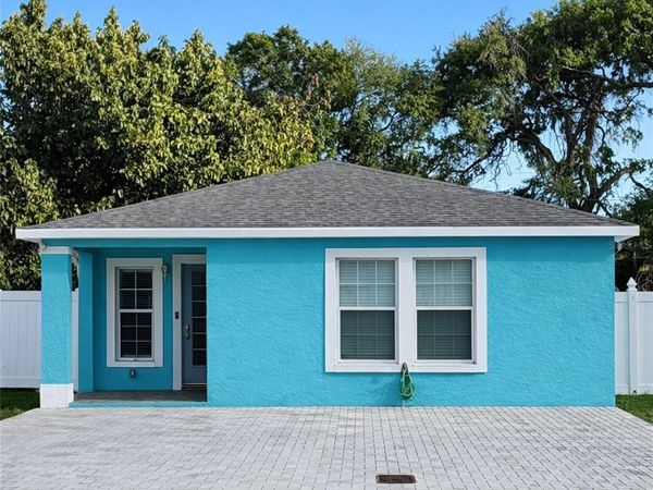 2715 BEL AIRE CIRCLE , TAMPA, FL 33614