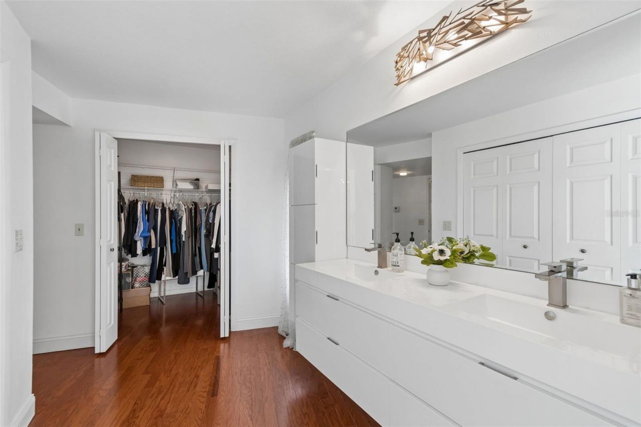 13114 Tifton Drive , Tampa, FL 33618 Photo