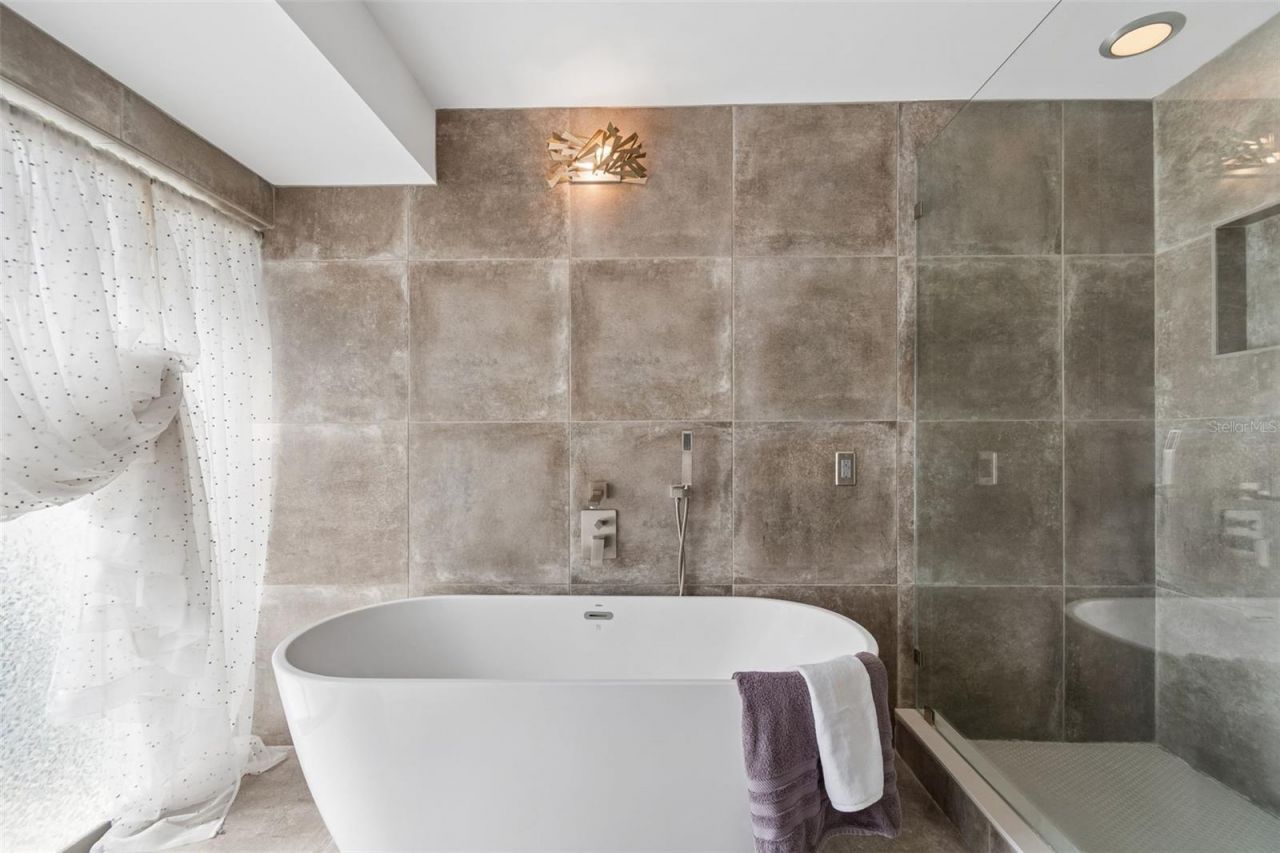 13114 Tifton Drive , Tampa, FL 33618 Photo