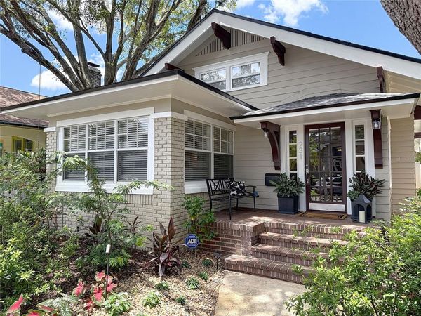 231 15TH AVENUE NE, ST PETERSBURG, FL 33704