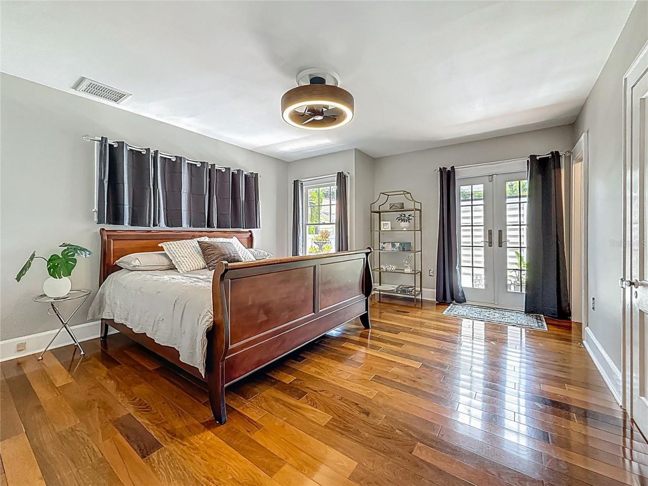 231 15th Avenue Ne, Saint Petersburg, FL 33704 Photo