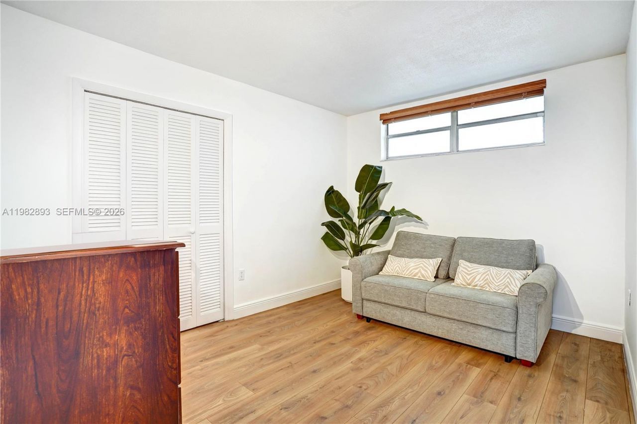 3020 Marcos Dr , Unit S108, Aventura, FL 33160 Photo