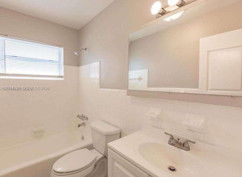 1816 Mckinley St, Unit 10, Hollywood, FL 33020 Photo