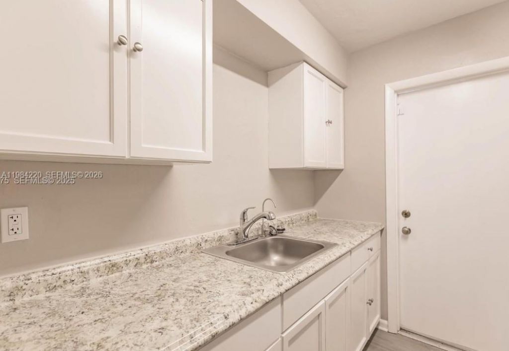 1816 Mckinley St, Unit 10, Hollywood, FL 33020 Photo