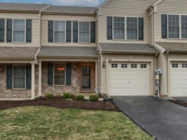 708 CREEKSIDE DRIVE, HUMMELSTOWN, PA 17036