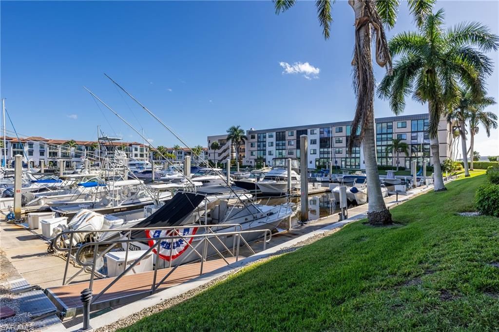 801 River Point Dr , Unit 102A, Naples, FL 34102 Photo