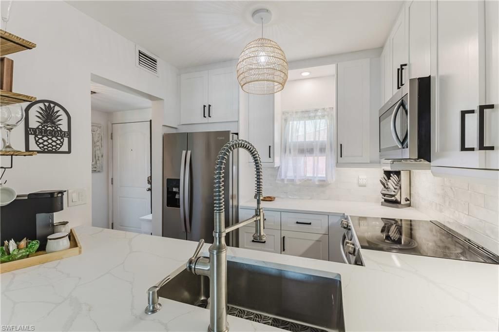 801 River Point Dr, Unit 102A, Naples, FL 34102 Photo