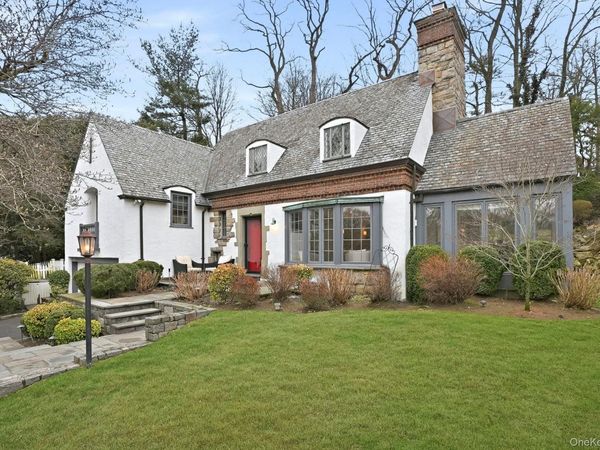 22 Taunton Road, Scarsdale, NY 10583