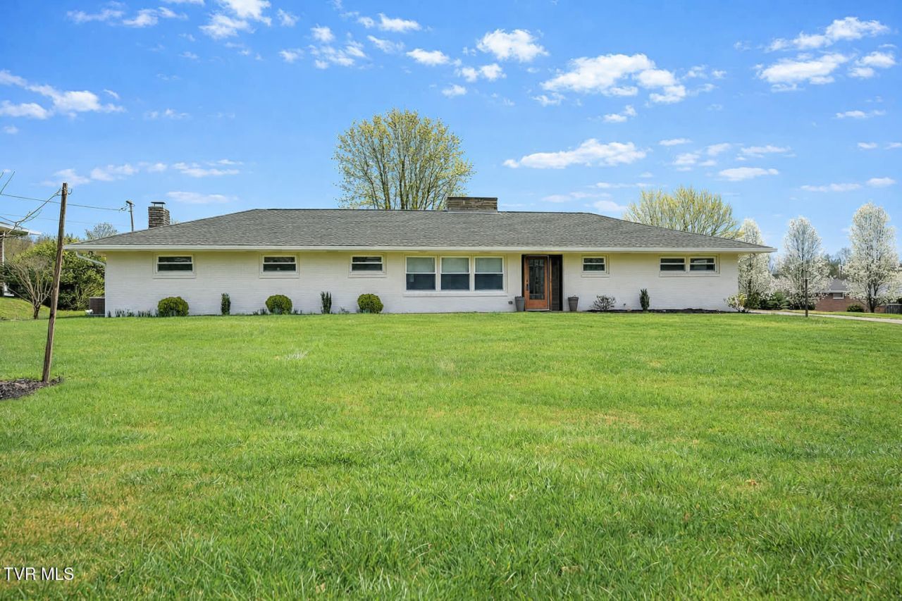 105 Mcteer Drive, Kingsport, TN 37663 Main Photo
