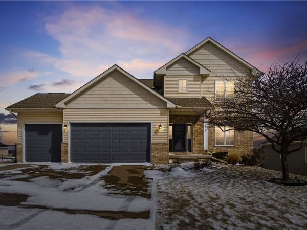 2150 Glen Oaks Drive, Coralville, IA 52241