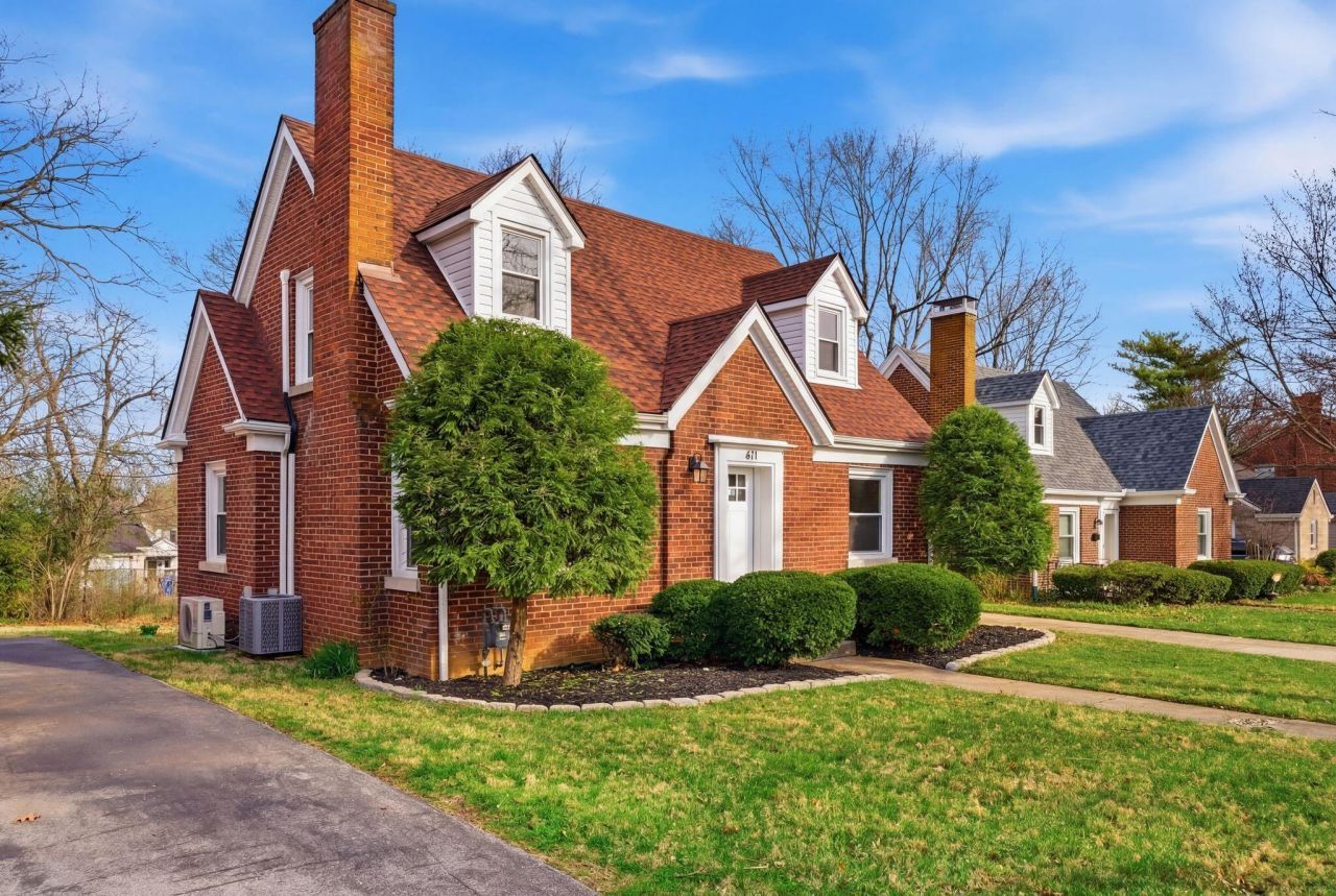 411 Henry Clay Boulevard, Lexington, KY 40502 Main Photo