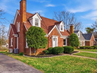 411 Henry Clay Boulevard, Lexington, KY 40502