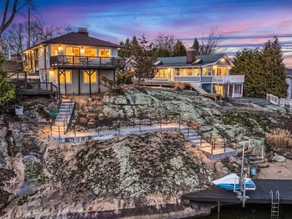 11 Wildwood Shores Dr, Hopatcong, NJ 07843