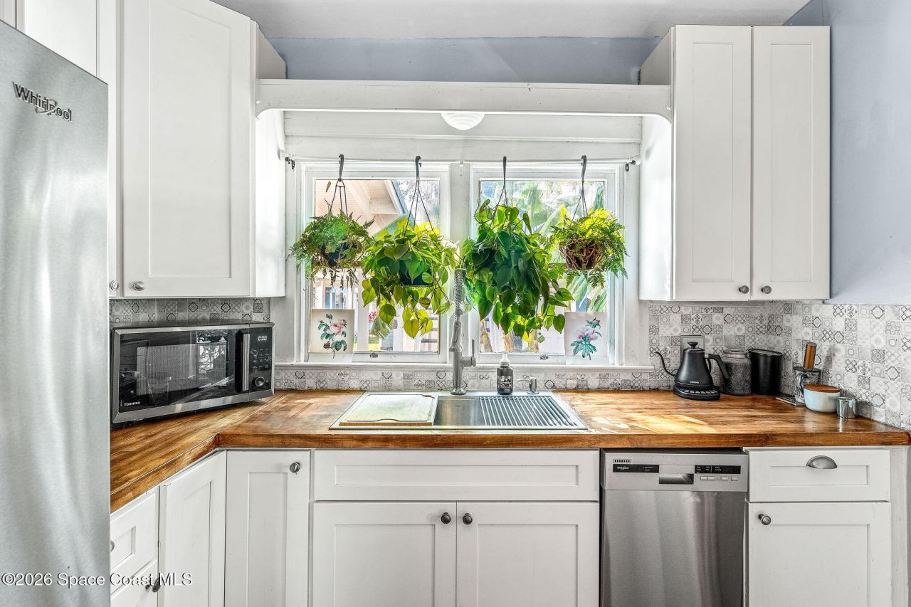 1654 Highland Avenue , Melbourne, FL 32935 Photo