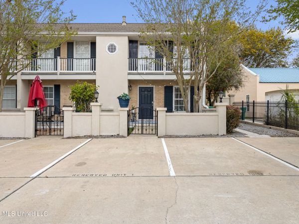 105 Demontluzin Avenue, Bay Saint Louis, MS 39520