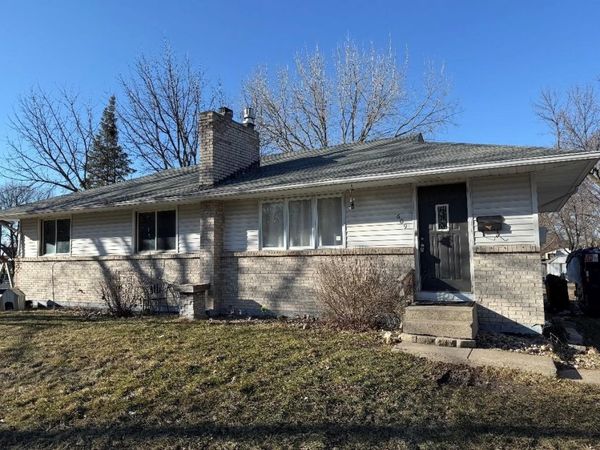 609 Vine Avenue W, Montgomery, MN 56069