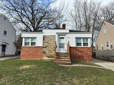 15707 Cloverside Avenue, Cleveland, OH 44128