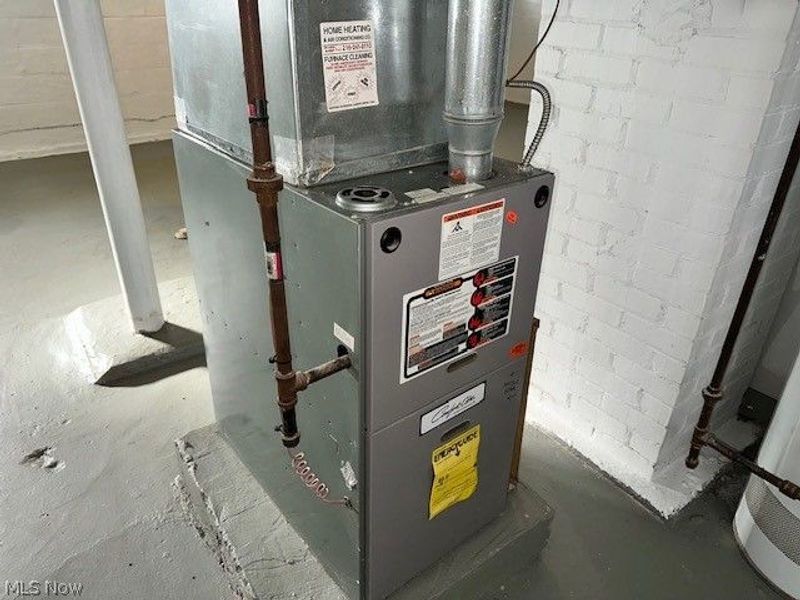 15707 Cloverside Avenue, Cleveland, OH 44128 Photo 13