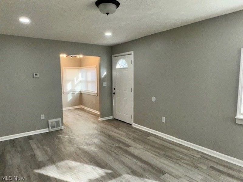 15707 Cloverside Avenue, Cleveland, OH 44128 Photo 6