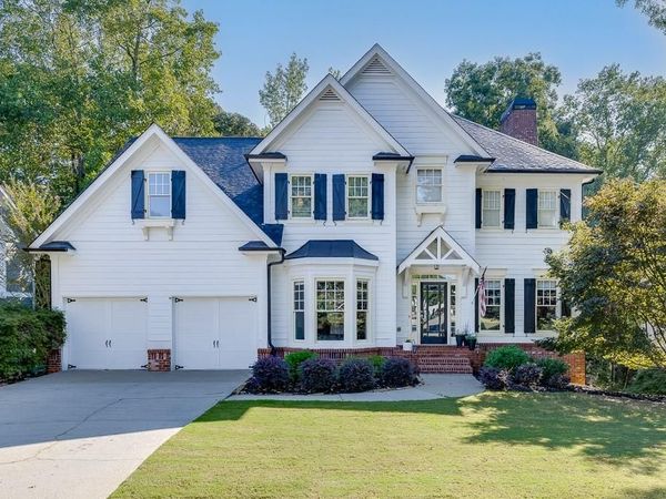 5979 Grand Loop Road, Sugar Hill, GA 30518