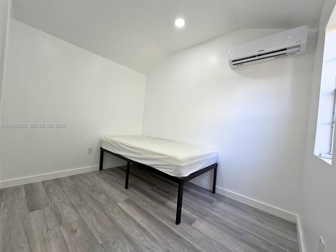 9255 SW 43rd Ter , Unit Rear, Miami, FL 33165 Photo