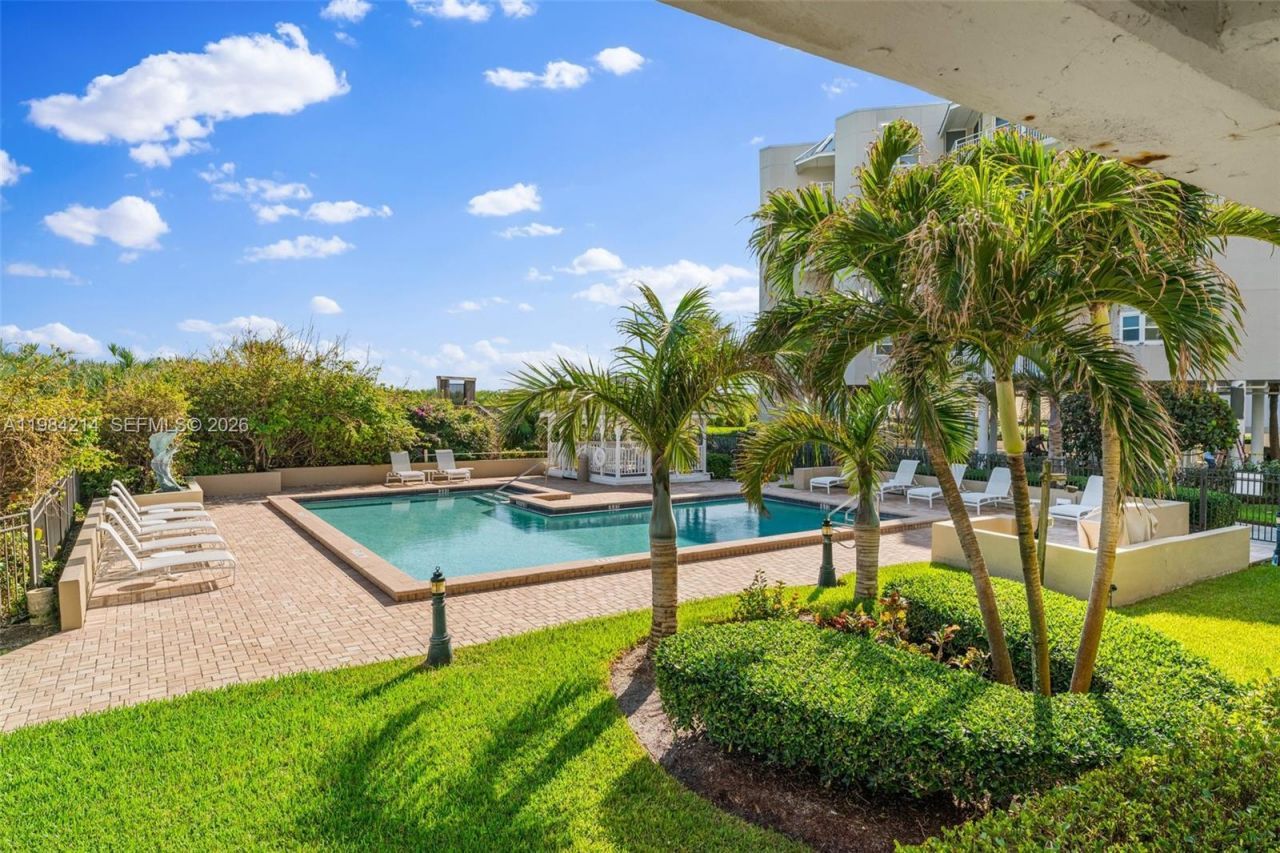 669 NE Plantation Rd, Unit 406, Hutchinson Island, FL 34996 Photo