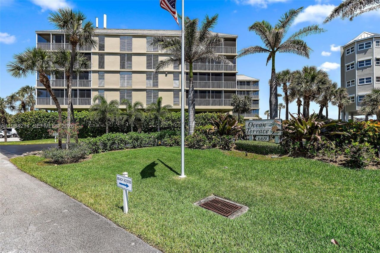 669 NE Plantation Rd, Unit 406, Hutchinson Island, FL 34996 Photo