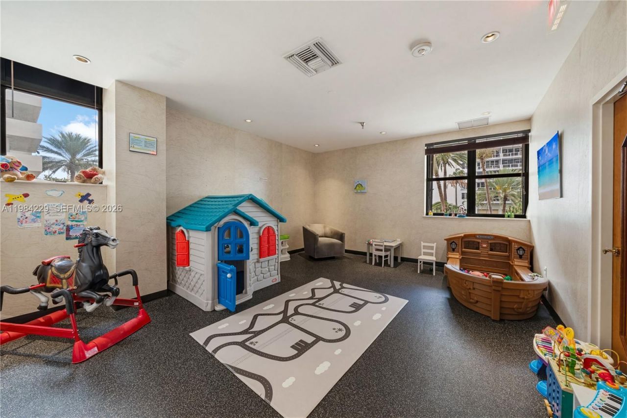 5757 Collins Ave, Unit 707, Miami Beach, FL 33140 Photo