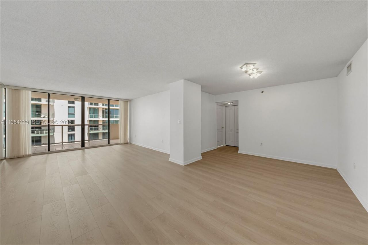 5757 Collins Ave, Unit 707, Miami Beach, FL 33140 Photo