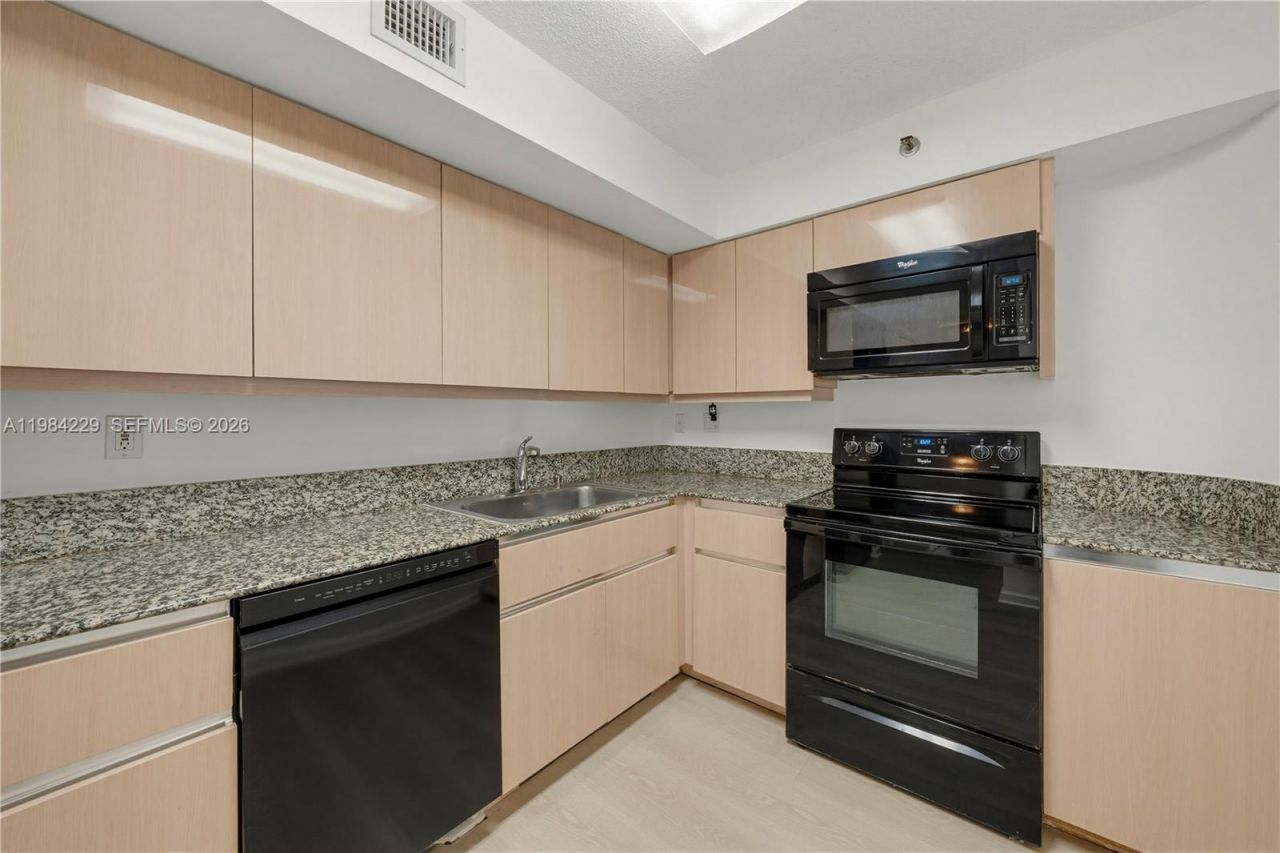 5757 Collins Ave, Unit 707, Miami Beach, FL 33140 Photo