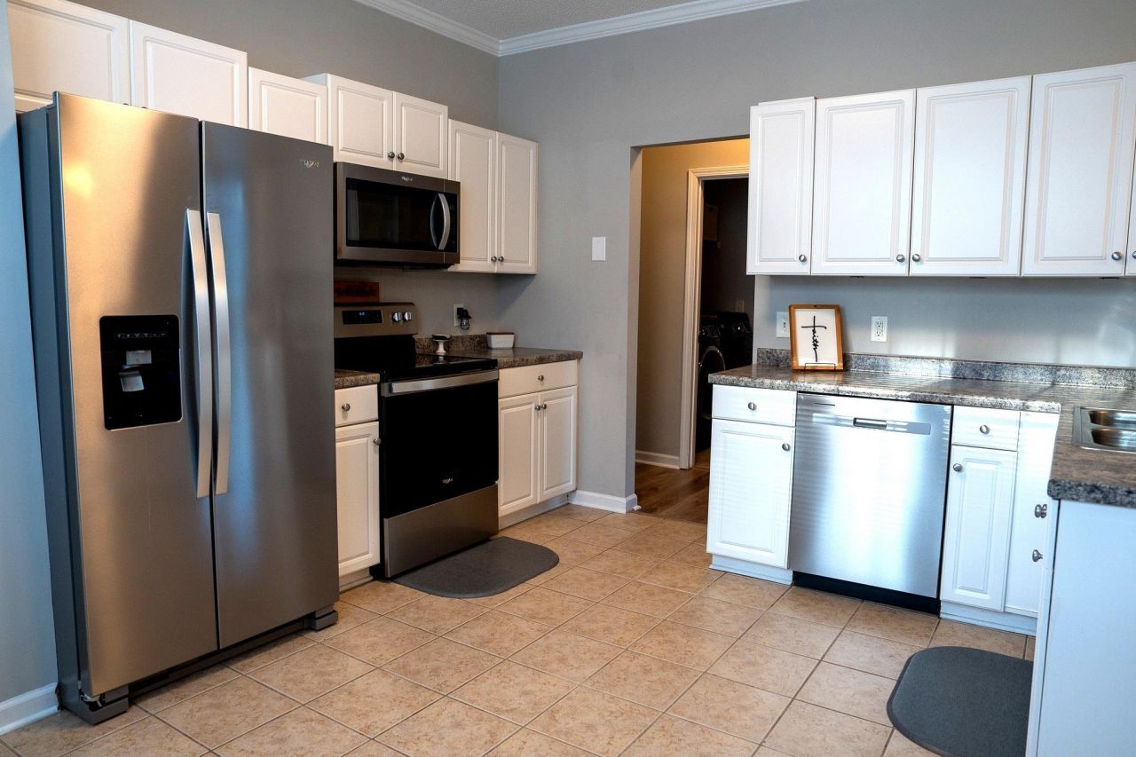 2039 Chadbury Ln. Photo 11