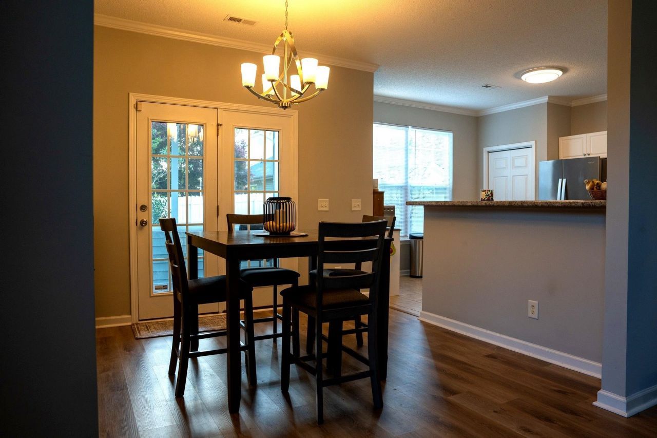 2039 Chadbury Ln. Photo 14