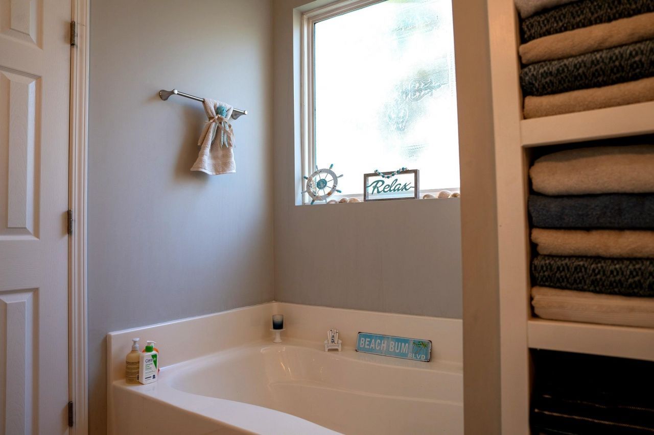 2039 Chadbury Ln. Photo 22