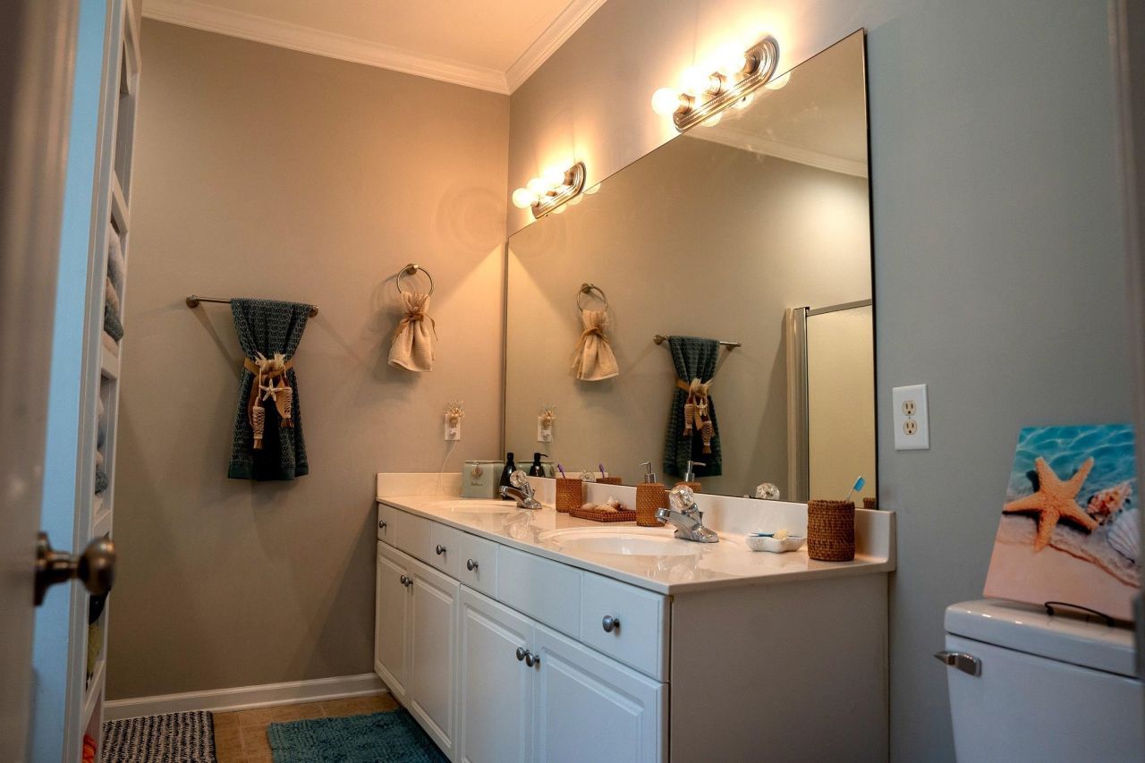 2039 Chadbury Ln. Photo 24