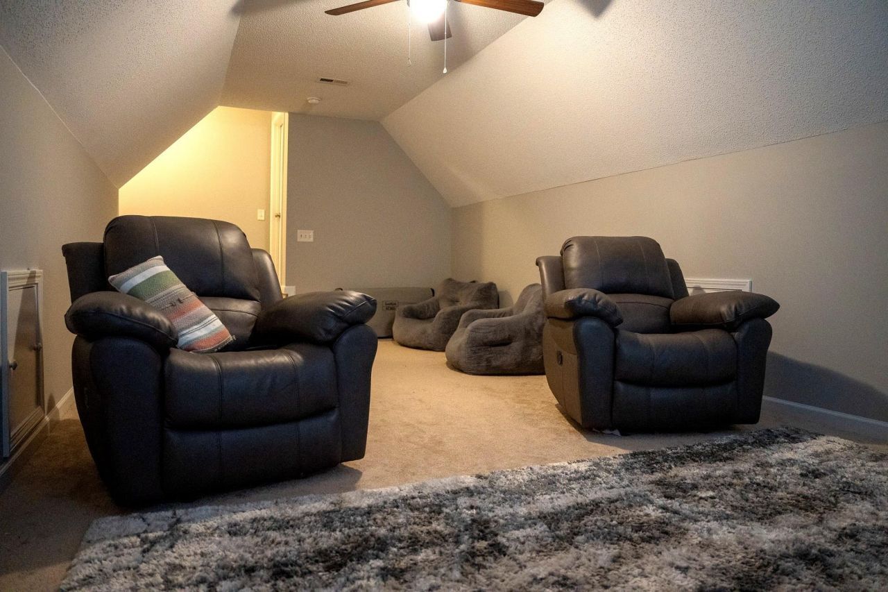 2039 Chadbury Ln. Photo 34