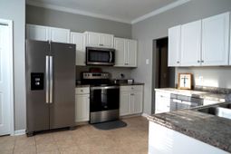 2039 Chadbury Ln. photo 4