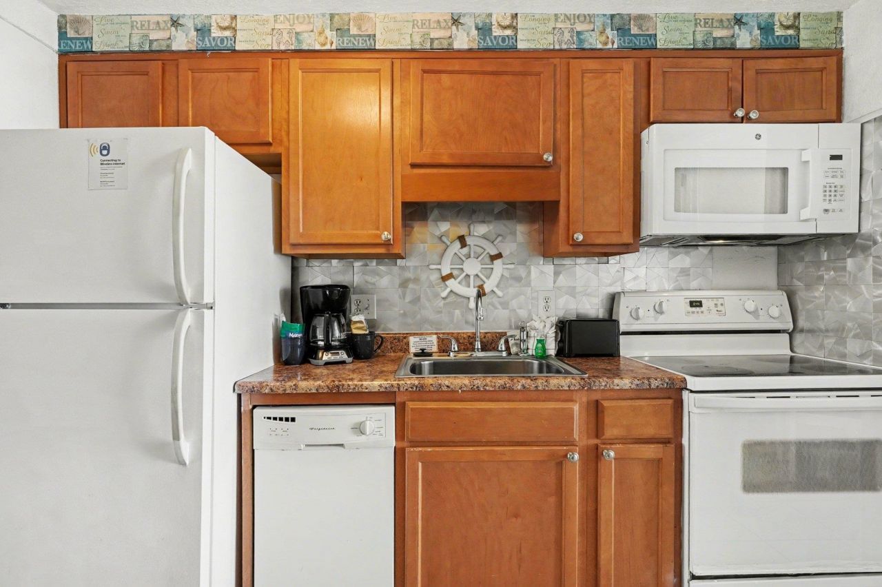 2406 N Ocean Blvd.  Photo 9