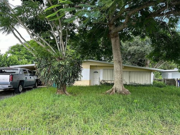 2503 SE Washington Street , Stuart, FL 34997