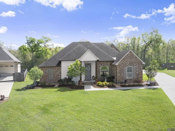 39478 Oceanview Ave, Prairieville, LA 70769