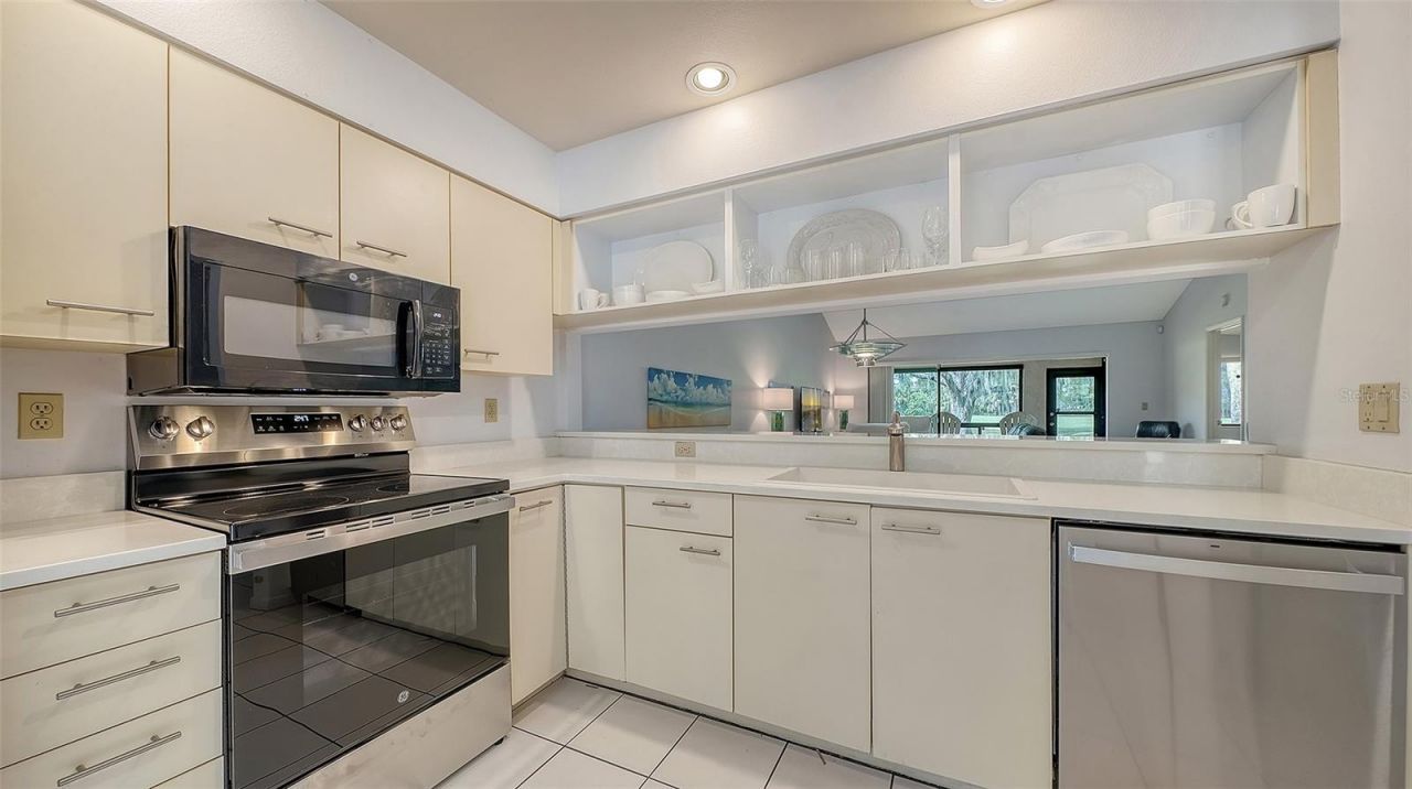 4557 Kingsmere , Unit 23, Sarasota, FL 34235 Photo