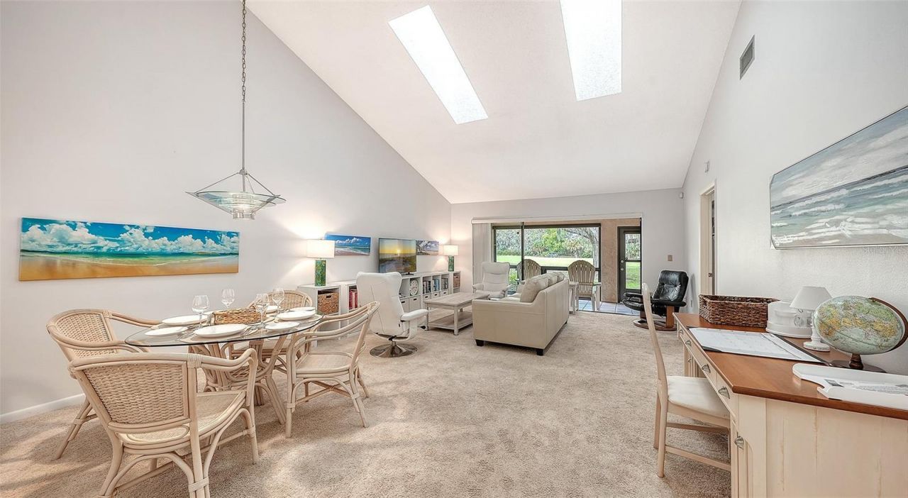 4557 Kingsmere, Unit 23, Sarasota, FL 34235 Photo