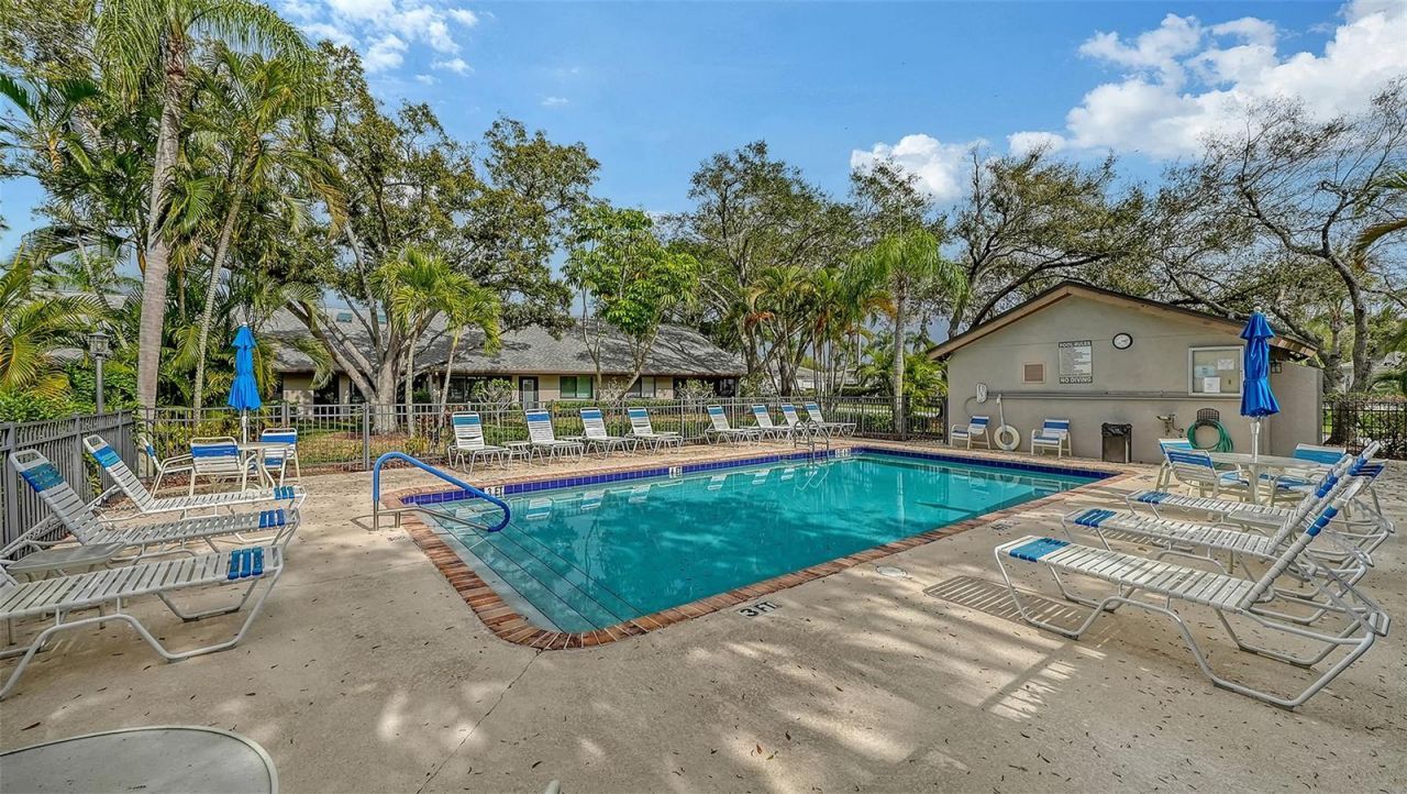 4557 Kingsmere, Unit 23, Sarasota, FL 34235 Photo